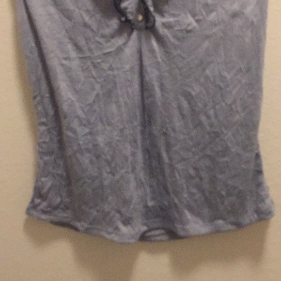 Beautiful NWOT blouse with rhinestone buttons. - Picture 5 of 8